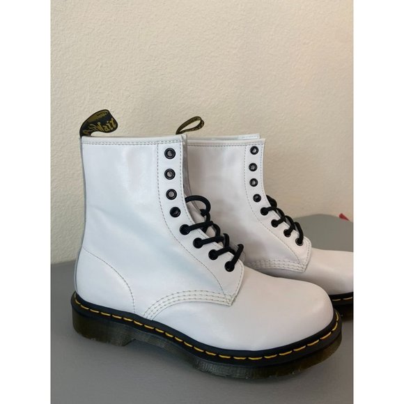 Doc Marten's Dr. Marten's women's US 8 softy T white lace up combat boots - Picture 2 of 7